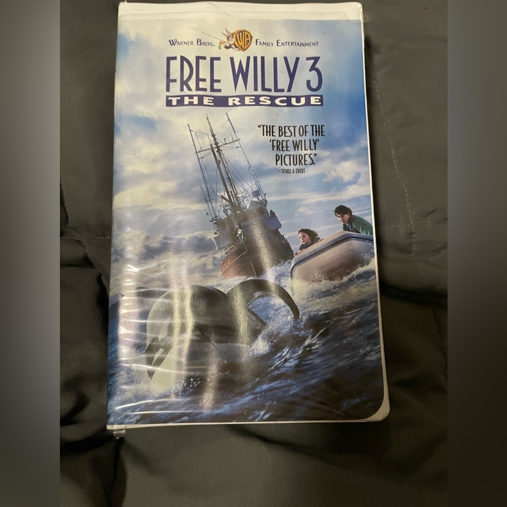 Free Willy 3: The Rescue (VHS, 1997, Clamshell)